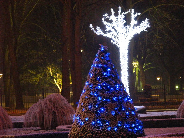 2007-12-24 18-24-51.JPG - Weihnachten in Thionville
